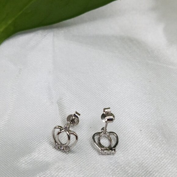 925 Sterling Silver Princess Crown Stud Earrings – 10mm Cubic Zirconia – NEW!!! - Picture 11 of 12